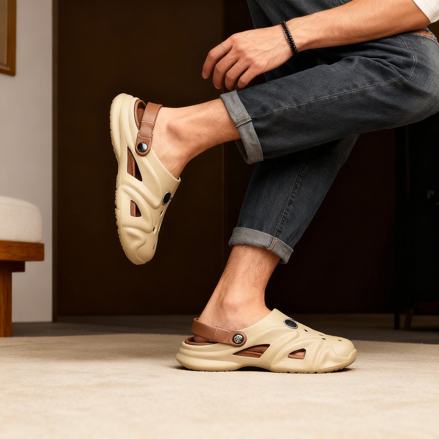 Stylish Lightweight Dailywear Casual Crocs Sandals For Men