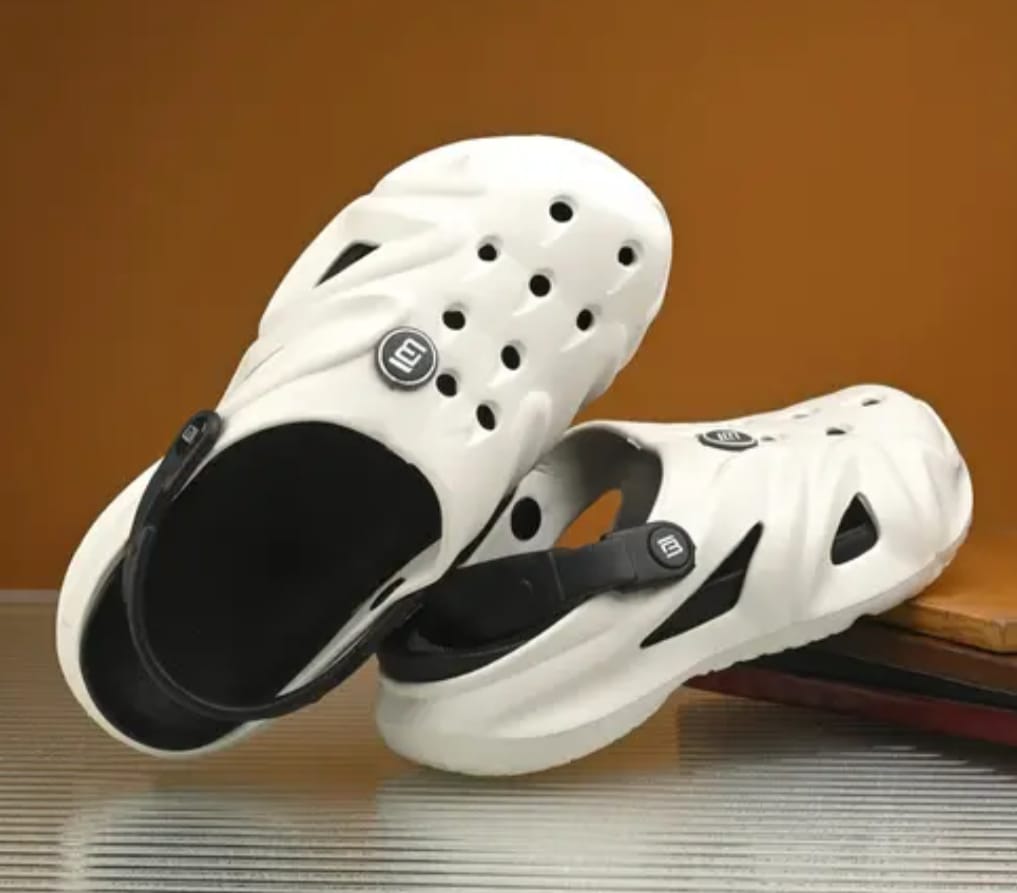 Stylish Lightweight Dailywear Casual Crocs Sandals For Men